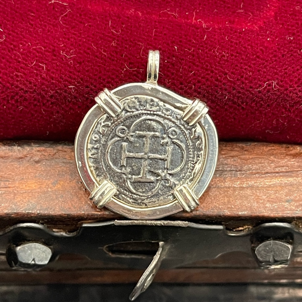 Atocha shipwreck treasure Mel fisher silver coin pendant